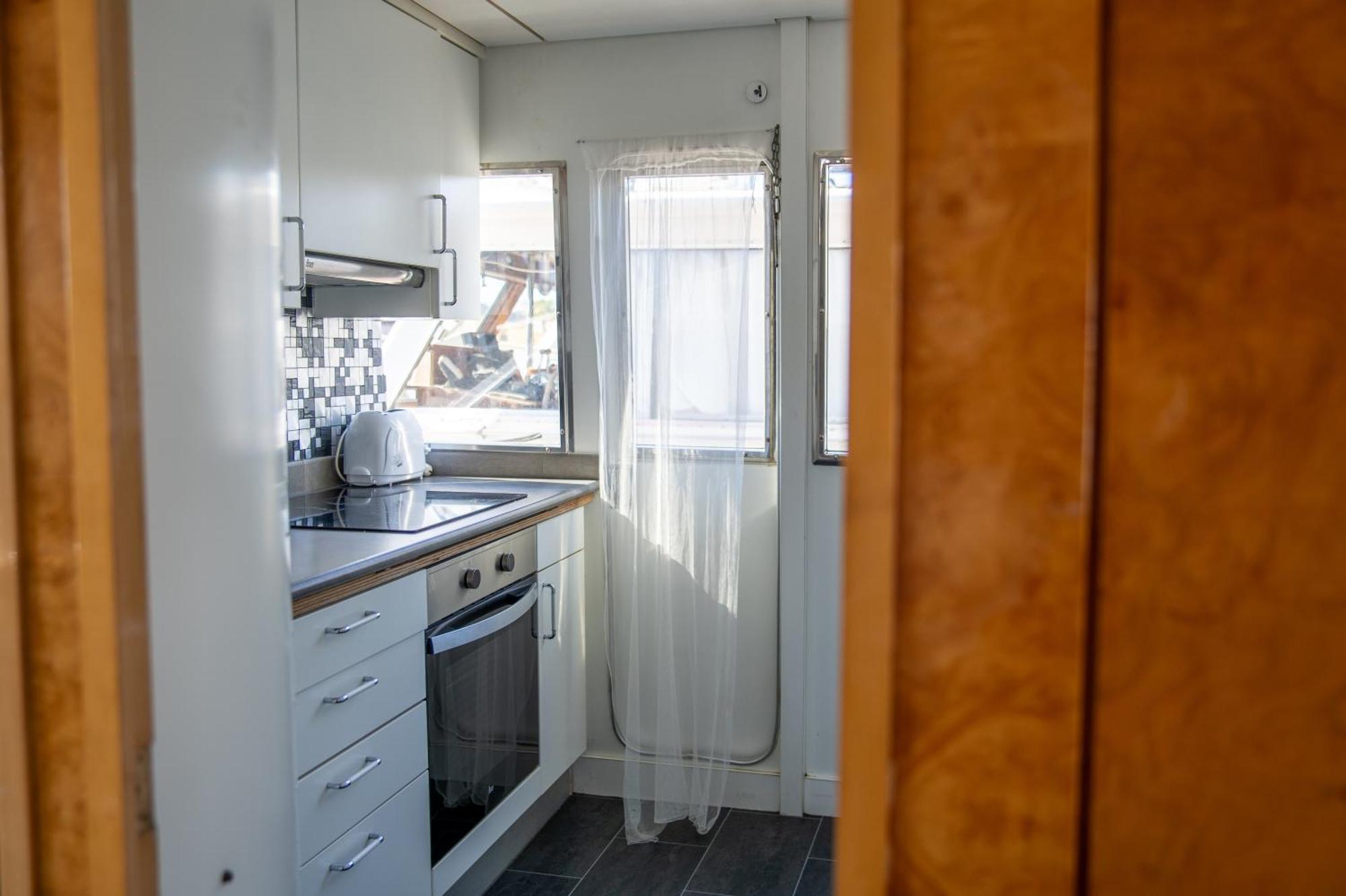 Habitacion Marineria Boat Aloha Барселона Екстер'єр фото