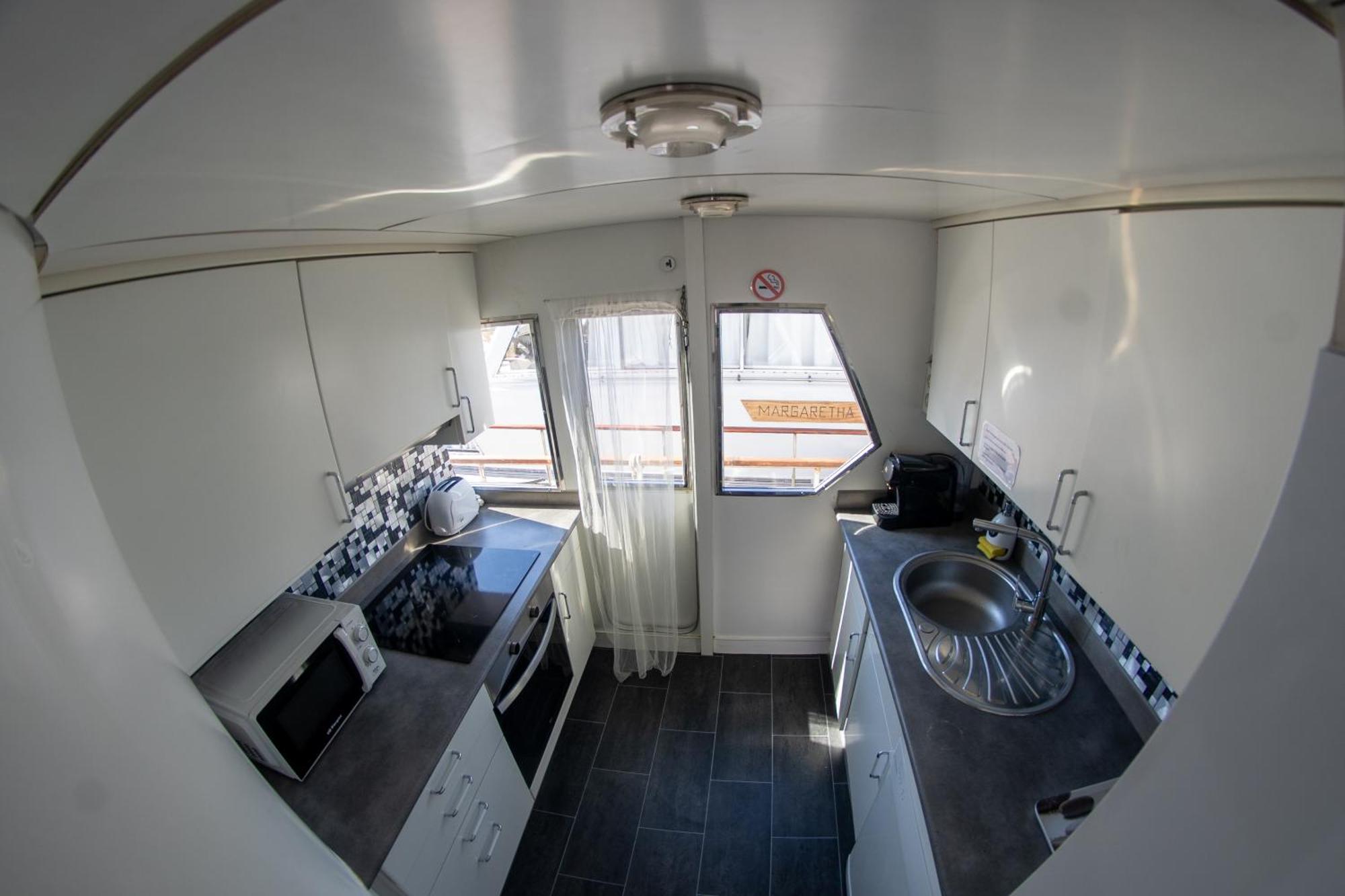 Habitacion Marineria Boat Aloha Барселона Екстер'єр фото